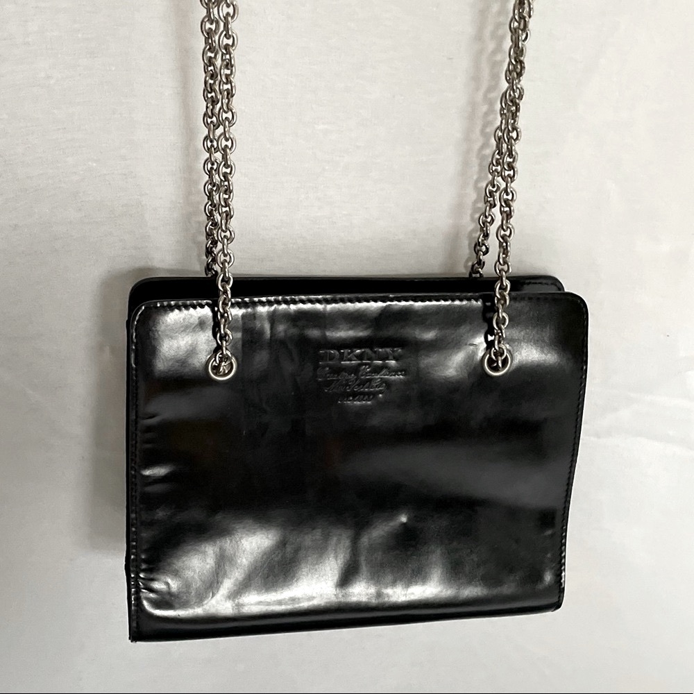 DKNY CHAIN STRAP PATENT LEATHER BAG